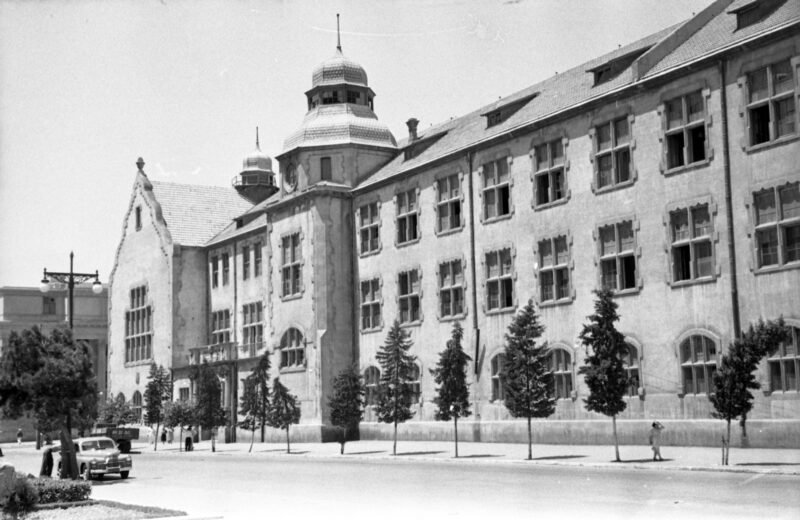 DÜNYA SƏNDƏN KİMLƏR KEÇDİ